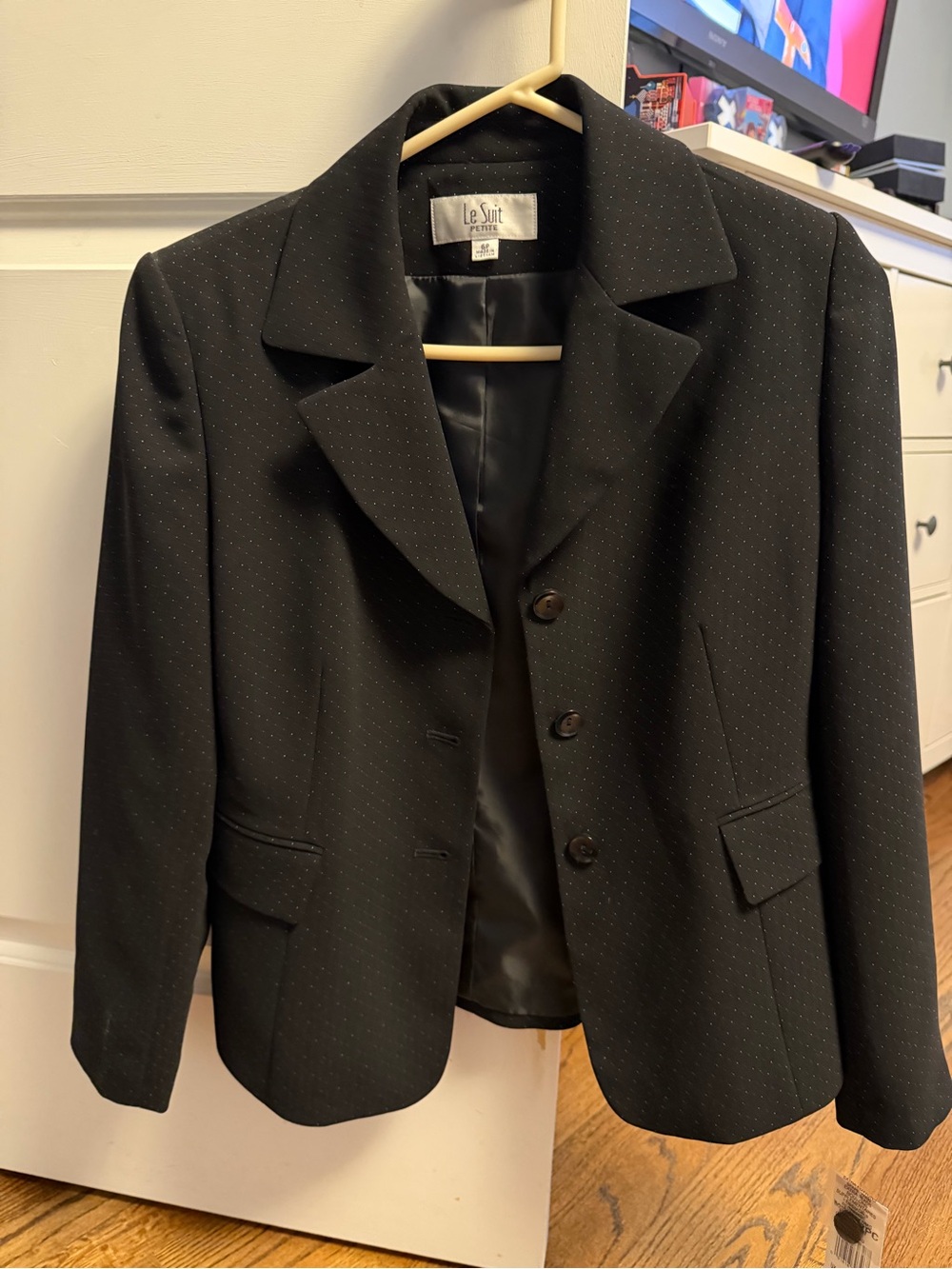 NWT Le Suit Black Women's Pinstripe-Effect Tailored Blazer
